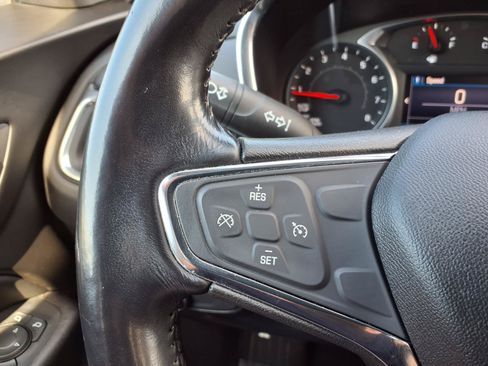 Used 2019 Chevrolet Equinox LT FWD image 12
