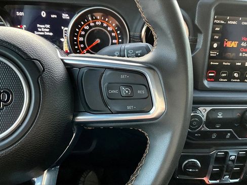 Certified 2023 Jeep Gladiator Overland image 29