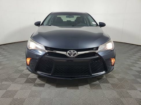 Used 2017 Toyota Camry SE FWD image 2