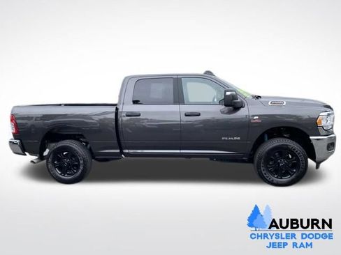 Used 2024 RAM 2500 Big Horn w/ Off Road Package AWD/4WD image 8