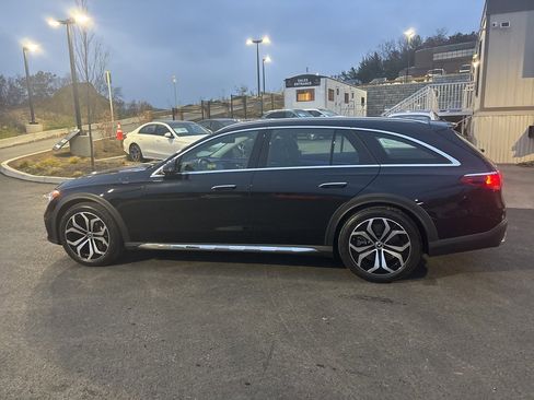 Used 2025 Mercedes-Benz E 450 4MATIC All-Terrain Wagon image 8