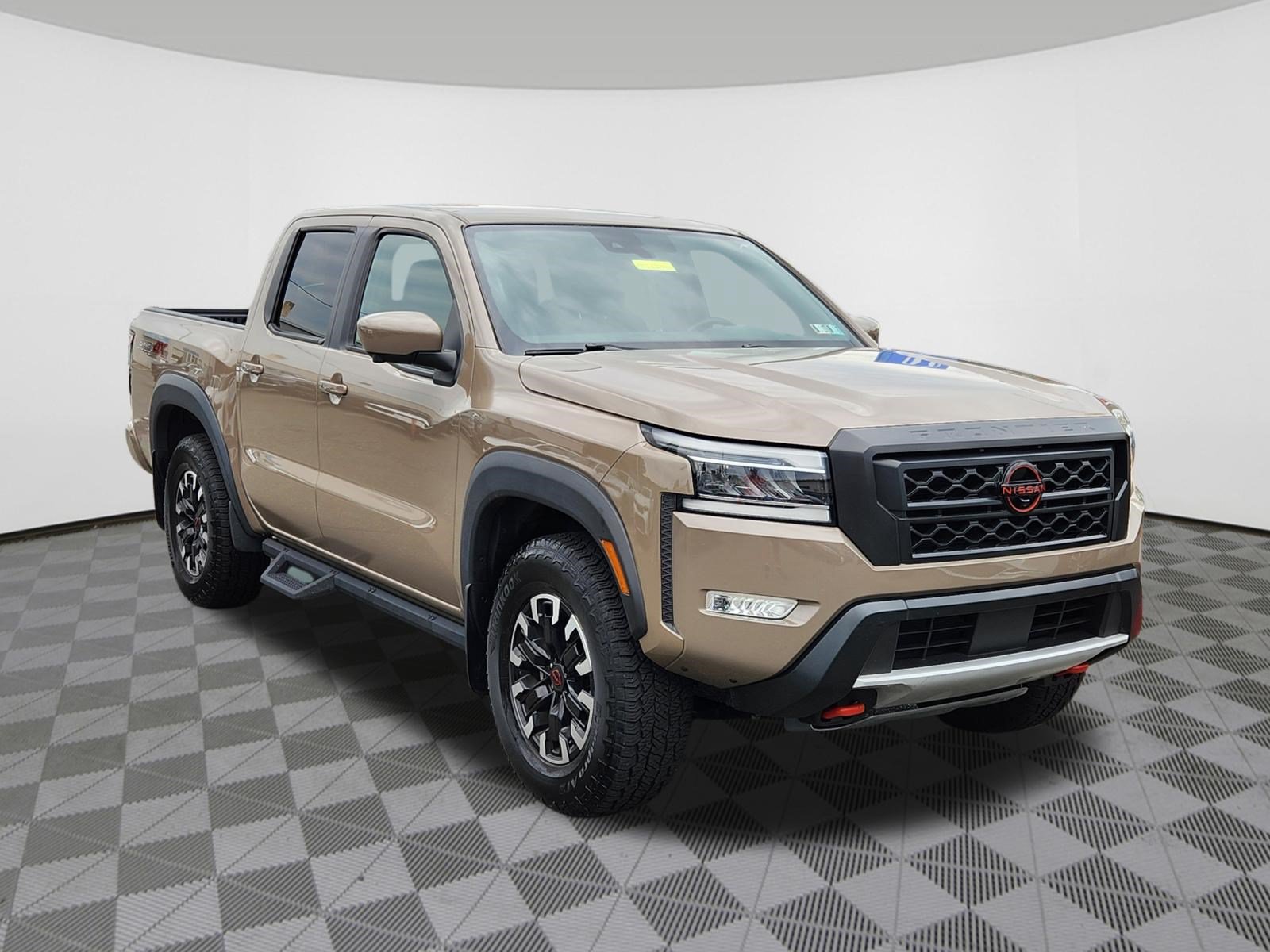 Used 2024 Nissan Frontier PRO-4X w/ Pro Convenience Package AWD/4WD image 1