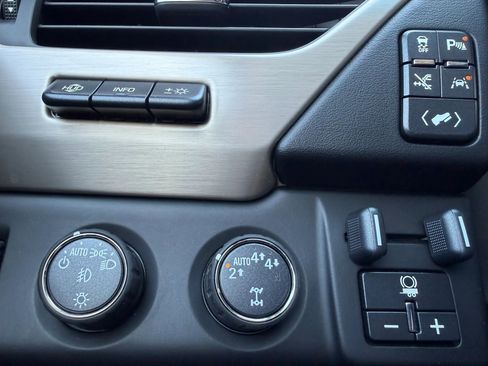 Used 2017 GMC Yukon XL Denali w/ Open Road Package image 26