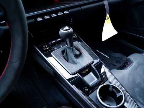 Used 2026 Porsche 911 GT3 RWD image 18