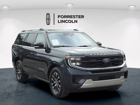 Used 2025 Ford Expedition Platinum AWD/4WD image 1