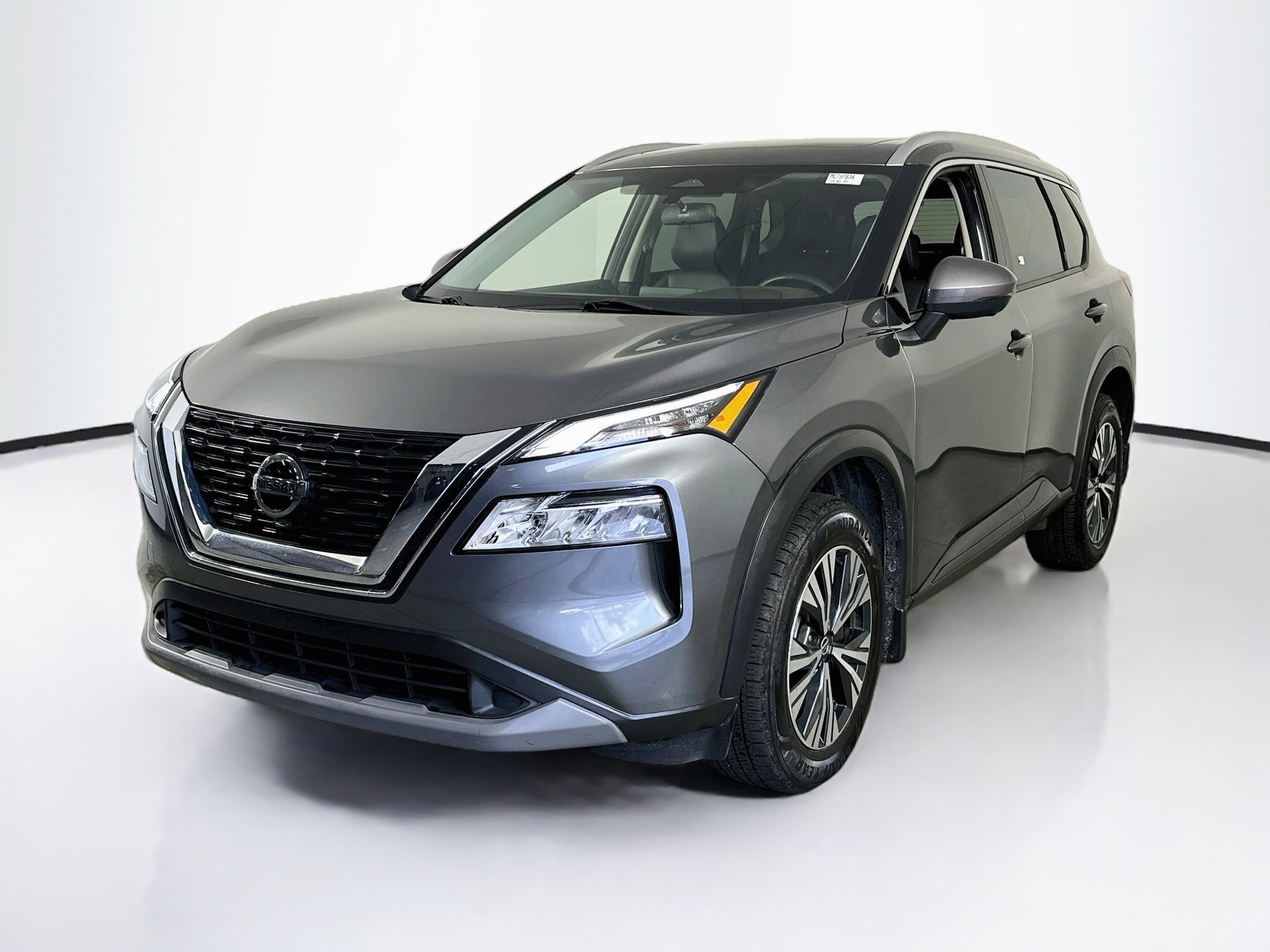 Used 2021 Nissan Rogue SV w/ Premium Package FWD image 1