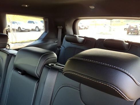 New 2026 Jeep Grand Cherokee L 4WD image 13