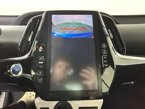 Used 2019 Toyota Prius Prime Premium FWD image 22