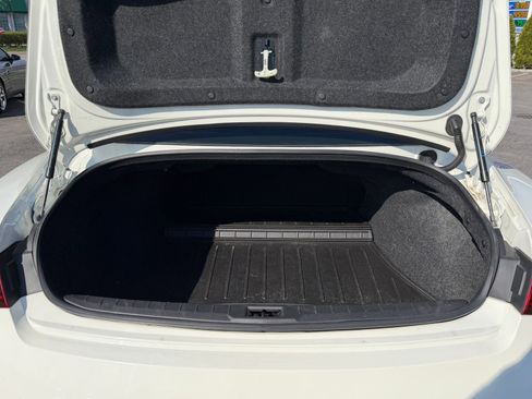 Used 2018 INFINITI Q60 3.0t Luxe w/ Sensory Package 3.0T Luxe RWD image 8