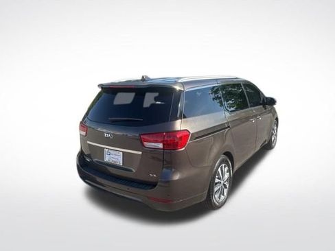 Used 2016 Kia Sedona SX image 5