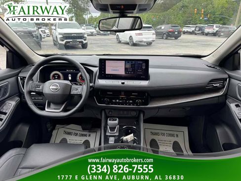 Used 2026 Nissan Rogue Platinum w/ Platinum Premium Package AWD/4WD image 14