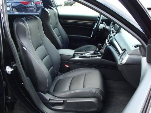 Used 2022 Honda Accord Sport image 10