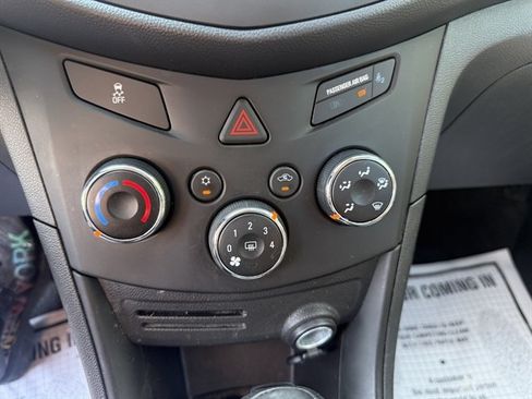 Used 2015 Chevrolet Trax LS w/ LPO, Protection Package FWD image 18