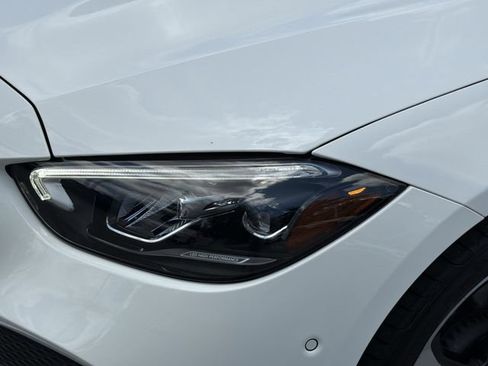 Used 2025 Mercedes-Benz C 300 Sedan image 11