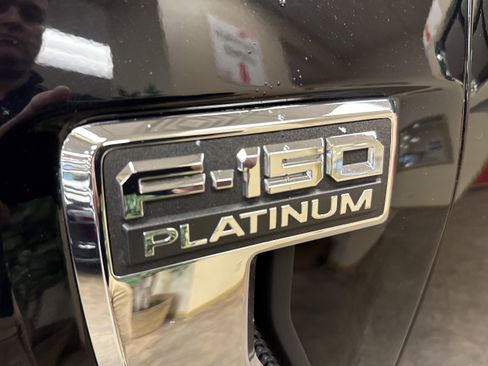 Used 2023 Ford F150 Platinum image 5