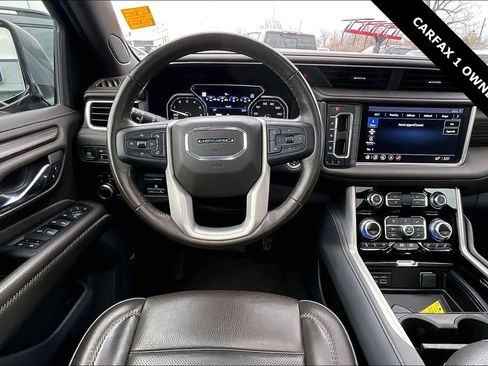 Used 2021 GMC Yukon Denali w/ Denali Premium Package image 8