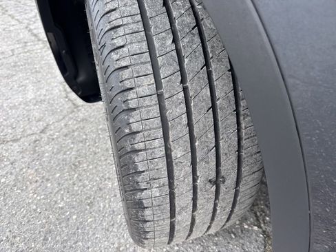 Used 2024 Tesla Model Y Long Range image 36