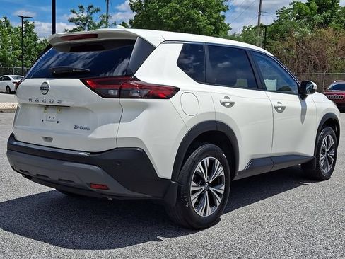 Used 2023 Nissan Rogue SV AWD/4WD image 9