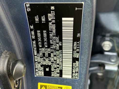 Used 2017 Toyota Highlander XLE image 30