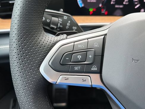 New 2026 Volkswagen Tiguan SEL R-Line AWD/4WD image 23