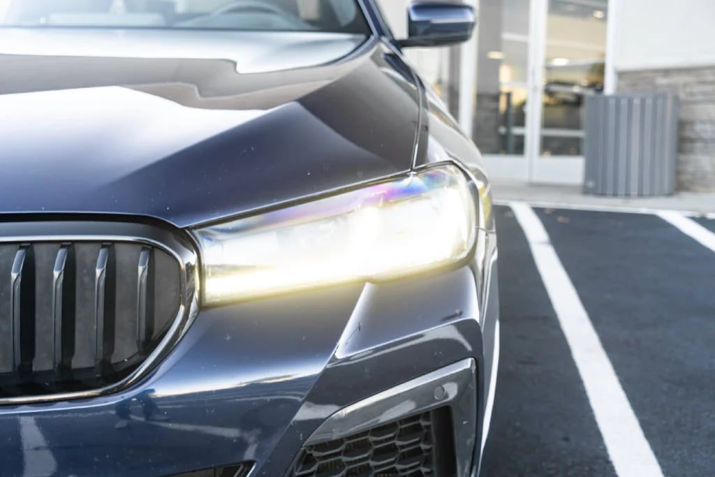 Used 2021 BMW M550i xDrive w/ Executive Package AWD/4WD image 3