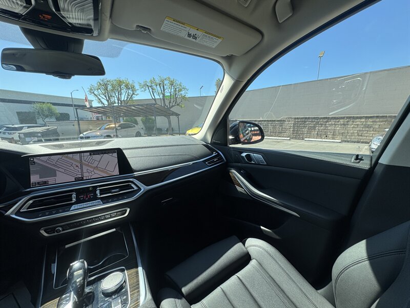 Used 2020 BMW X7 xDrive40i w/ Premium Package AWD/4WD image 33