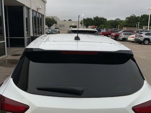 Used 2021 Chevrolet TrailBlazer LS FWD image 8