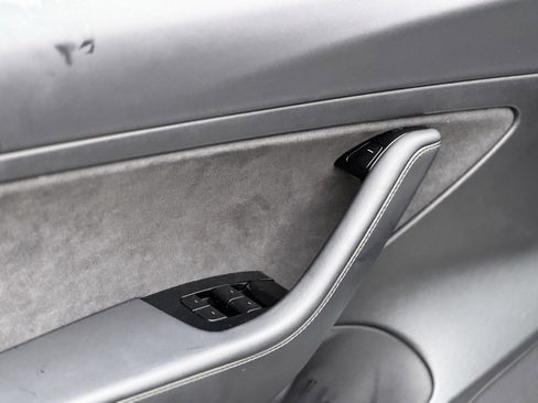 Used 2020 Tesla Model 3 Standard Range Plus image 29