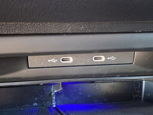 Used 2024 Volkswagen Golf R image 24