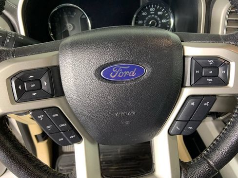 Used 2015 Ford F150 Lariat w/ Equipment Group 502A Luxury AWD/4WD image 32
