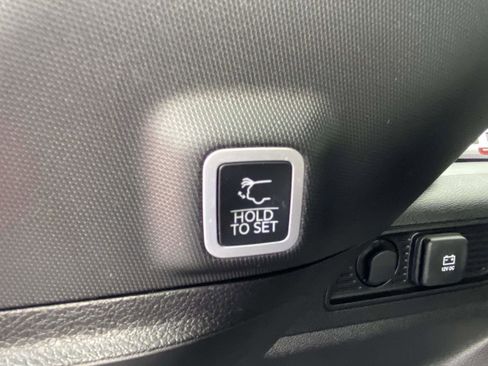 Certified 2024 Jeep Grand Cherokee Altitude image 39