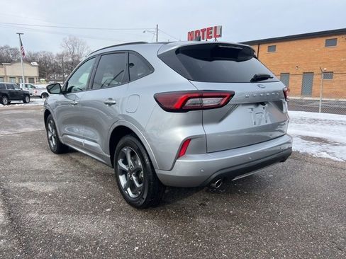 Certified 2023 Ford Escape ST-Line Select w/ Tech Pack #2 image 6