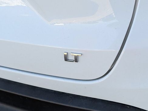 Certified 2025 Chevrolet Trax LT FWD image 8