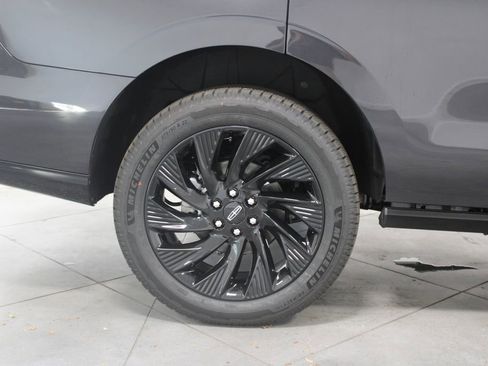 New 2025 Lincoln Navigator Reserve w/ Jet Appearance Package image 12