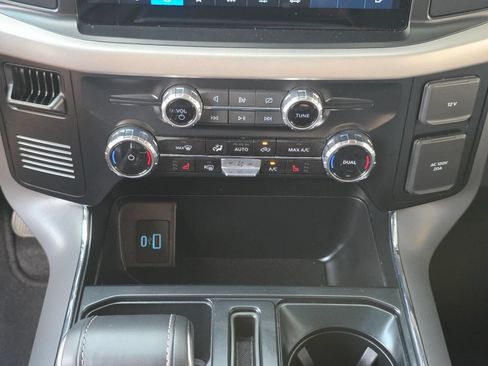 Used 2023 Ford F150 Lightning XLT AWD/4WD image 21