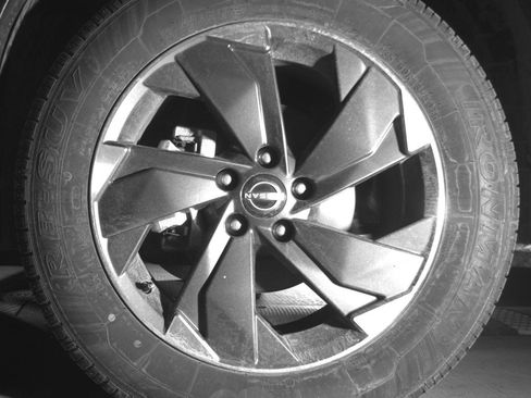 Used 2025 Nissan Rogue SV image 12