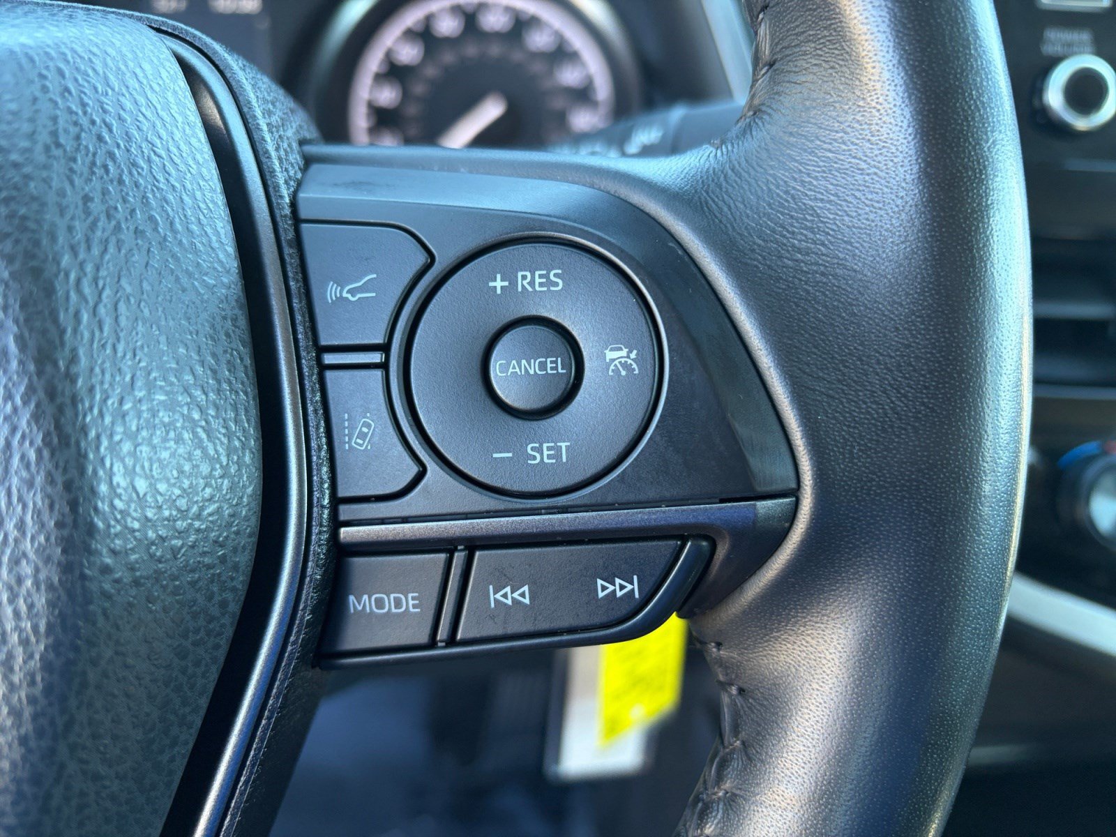Used 2024 Toyota Camry SE FWD image 15