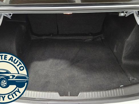 Used 2024 Chevrolet Malibu LT image 30