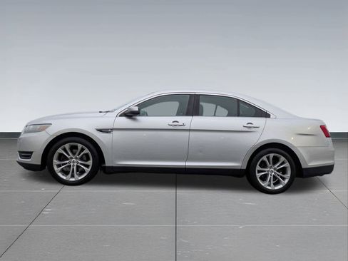Used 2013 Ford Taurus SEL image 3