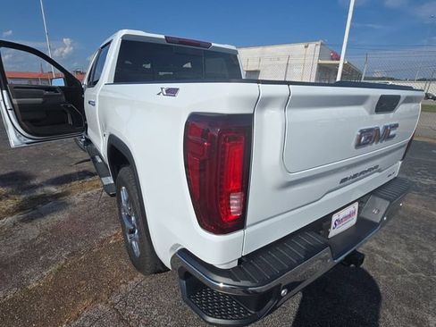 Used 2026 GMC Sierra 1500 SLT w/ SLT Premium Plus Package AWD/4WD image 30
