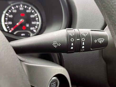 Certified 2023 Jeep Renegade Latitude image 22