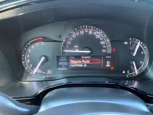 Used 2018 Cadillac XT5 Luxury w/ Driver Awareness Package image 22