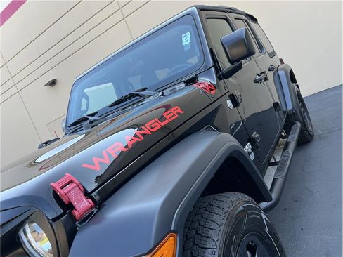 Used 2018 Jeep Wrangler Unlimited Sport image 44