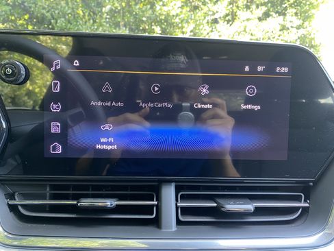 Used 2026 Chevrolet Trax LT FWD image 25