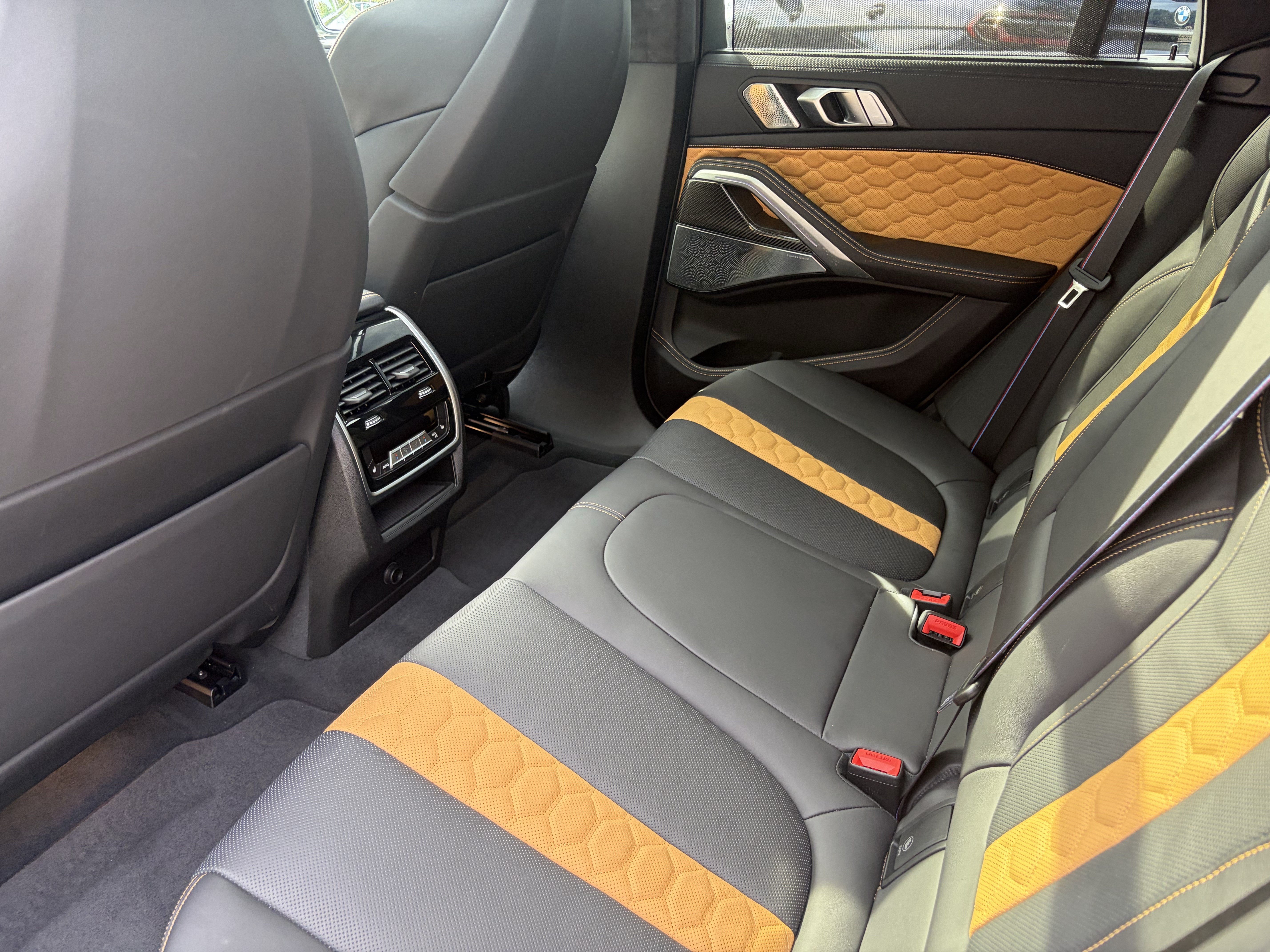 Used 2021 BMW X6 M w/ Competition Package AWD/4WD image 16