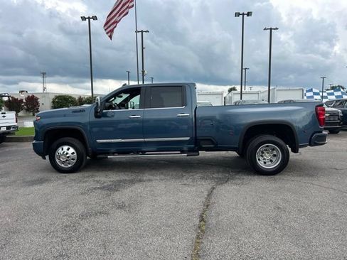 New 2026 Chevrolet Silverado 3500 High Country w/ Technology Package AWD/4WD image 7