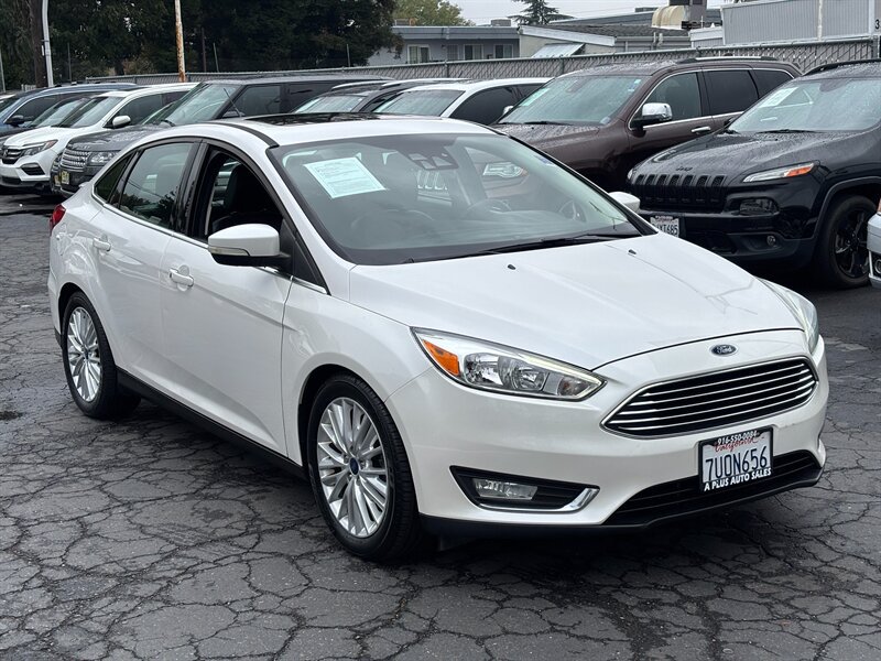 Used 2015 Ford Focus Titanium w/ Titanium Technology Package FWD image 1