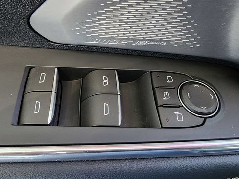 Used 2024 GMC Acadia Denali w/ Super Cruise Package FWD image 16