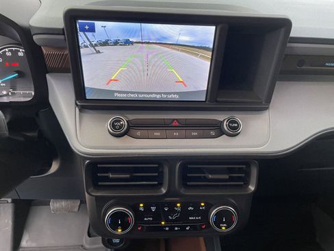 Used 2023 Ford Maverick Lariat w/ Lariat Luxury Package image 16