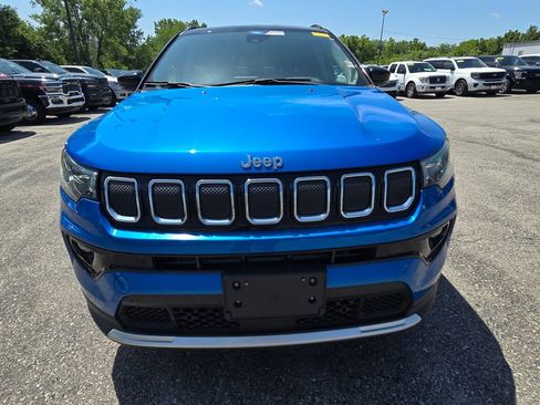 Used 2022 Jeep Compass Limited AWD/4WD image 12